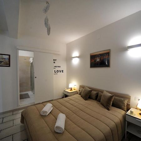 Pietra Bianca Appartment Bari Exterior foto