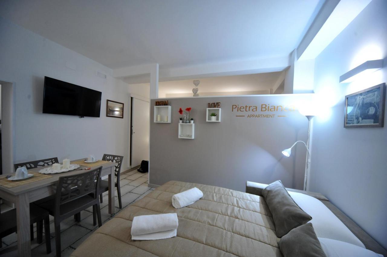 Pietra Bianca Appartment Bari Exterior foto