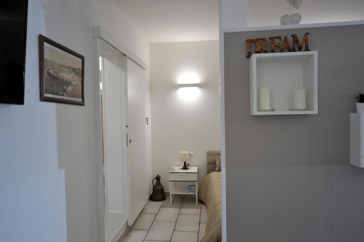 Pietra Bianca Appartment Bari Exterior foto